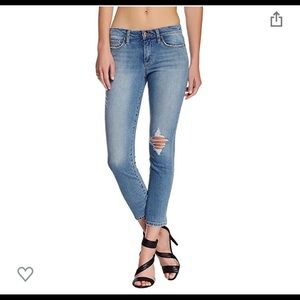 Joe’s Jeans Dana distressed skinny jeans size 29.